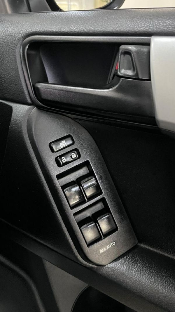 2017-Toyota-Land-Cruiser-Prado-30-D-TX-Auto image:12