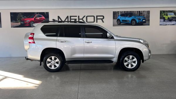 2017-Toyota-Land-Cruiser-Prado-30-D-TX-Auto image:4