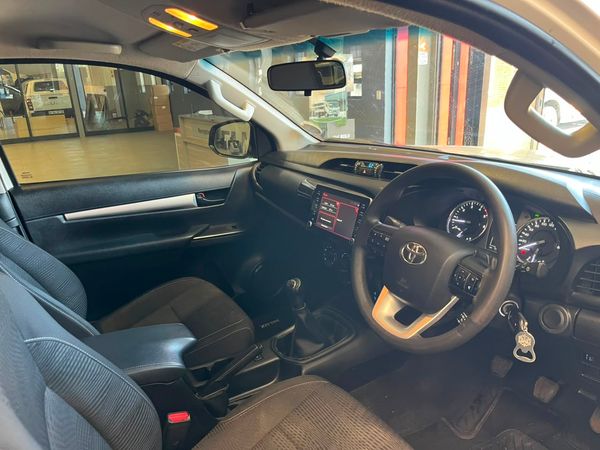 2022-Toyota-Hilux-24-GD-6-Raised-Body-SRX-Extended-Cab image:13