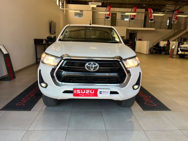 2022-Toyota-Hilux-24-GD-6-Raised-Body-SRX-Extended-Cab image:1