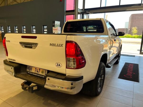 2022-Toyota-Hilux-24-GD-6-Raised-Body-SRX-Extended-Cab image:5