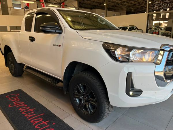 2022-Toyota-Hilux-24-GD-6-Raised-Body-SRX-Extended-Cab image:6