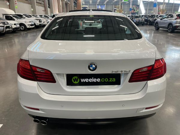 2013-BMW-5-Series-520d-Luxury-Auto image:3