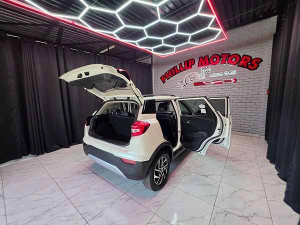 2022-Mahindra-XUV-300-15D-W8 image:14