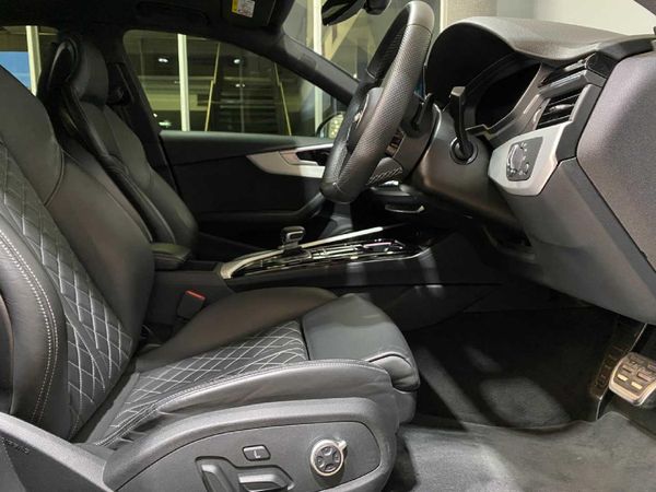 2023-Audi-S4-30-TFSI-quattro-Auto image:16