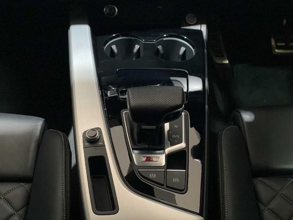 2023-Audi-S4-30-TFSI-quattro-Auto image:25