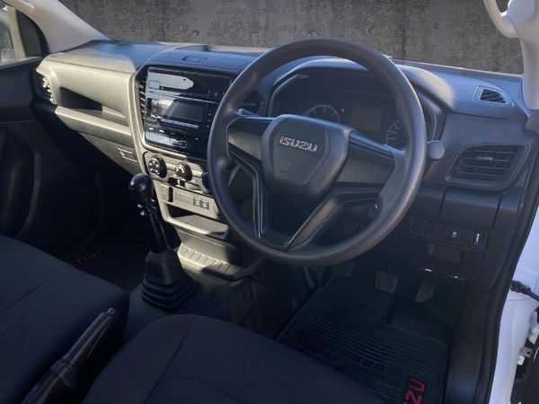 2025-Isuzu-D-Max-19-DDI-HR-Single-Cab image:12