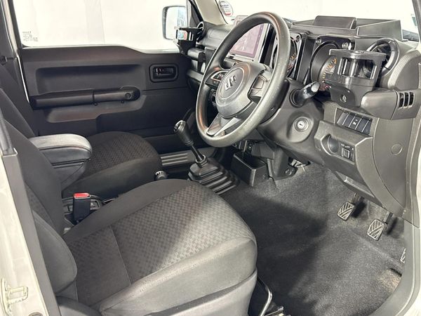 2024-Suzuki-Jimny-15-GL-AllGrip-5-Door image:9