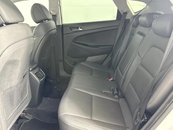 2017-Hyundai-Tucson-20-CRDi-Elite-Auto image:3