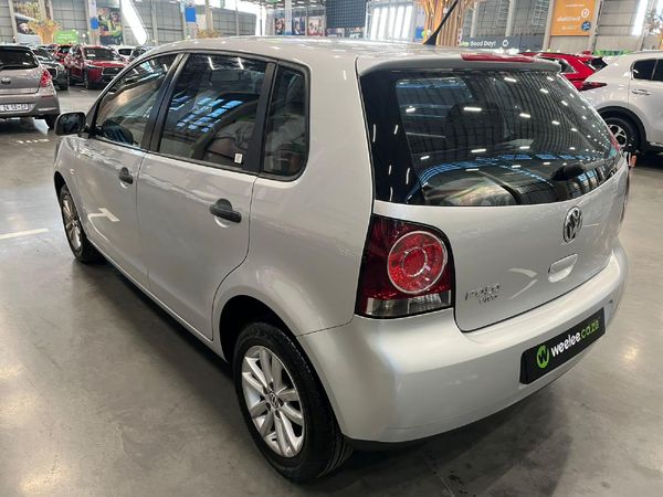2013-Volkswagen-Polo-Vivo-14-Trendline-5-dr image:4