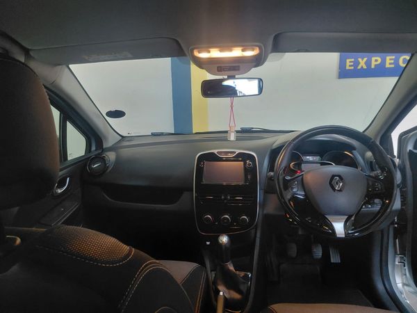 2017-Renault-Clio-IV-900T-Expression-5-dr-66kW image:9