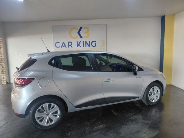 2017-Renault-Clio-IV-900T-Expression-5-dr-66kW image:1
