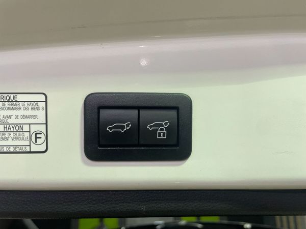 2025-Toyota-Corolla-Cross-18-GR-S image:20