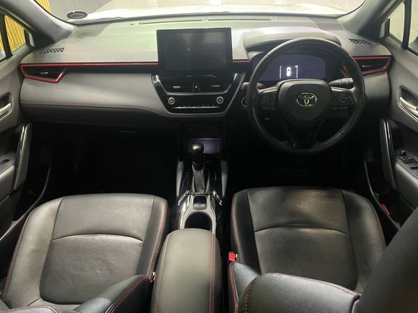 2025-Toyota-Corolla-Cross-18-GR-S image:27