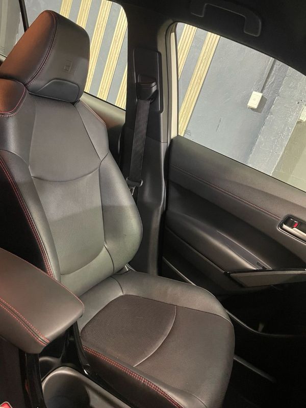2025-Toyota-Corolla-Cross-18-GR-S image:28