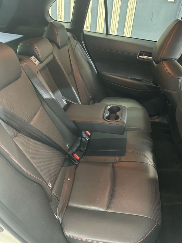 2025-Toyota-Corolla-Cross-18-GR-S image:30