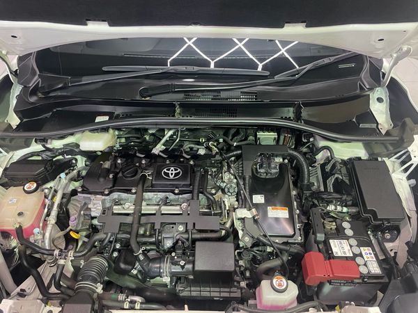 2025-Toyota-Corolla-Cross-18-GR-S image:38
