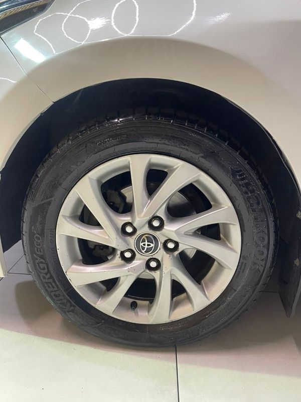 2017-Toyota-Corolla-16-Prestige image:10