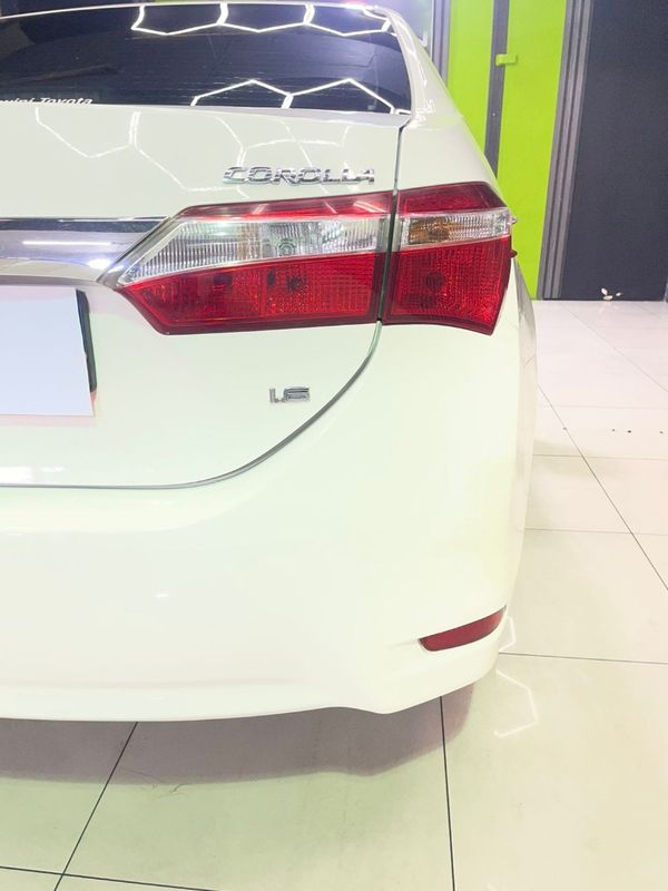 2017-Toyota-Corolla-16-Prestige image:18