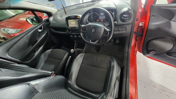 2017-Renault-Clio-IV-900T-Dynamique-5-dr-66kW image:9