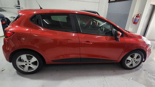 2017-Renault-Clio-IV-900T-Dynamique-5-dr-66kW image:5