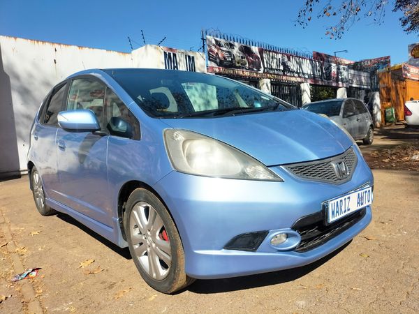2010-Honda-Jazz-14i-LX image:1