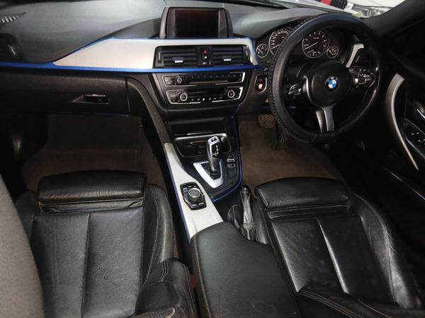 2016-BMW-3-Series-320i-Luxury-Line-Auto image:9