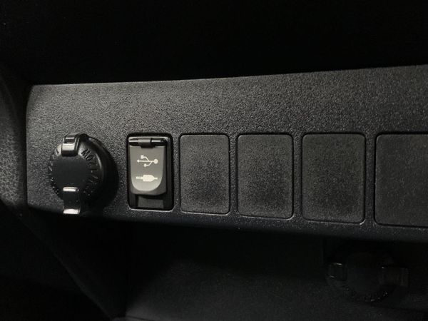 2016-Toyota-RAV4-20-GX image:11