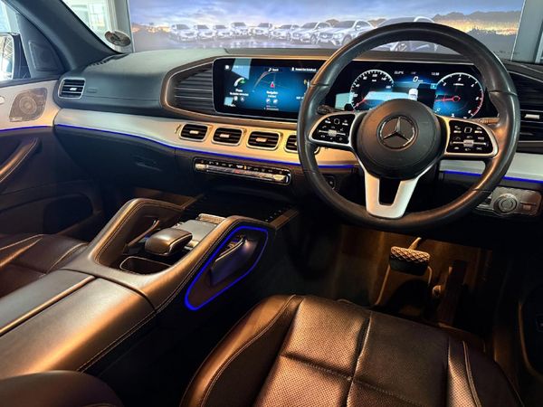 2021-Mercedes-Benz-GLE-400d-4Matic image:16
