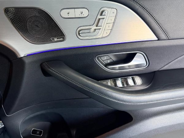 2021-Mercedes-Benz-GLE-400d-4Matic image:17