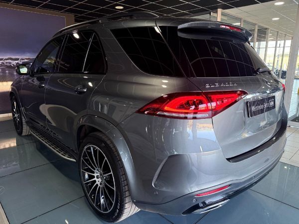 2021-Mercedes-Benz-GLE-400d-4Matic image:3