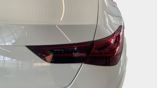 2026-Mercedes-Benz-CLA-200-Progressive image:11