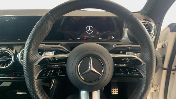 2026-Mercedes-Benz-CLA-200-Progressive image:8