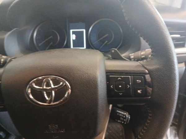 2022-Toyota-Fortuner-28-GD-6-Raised-Body-Auto image:9