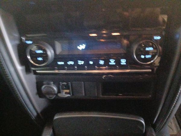 2022-Toyota-Fortuner-28-GD-6-Raised-Body-Auto image:15