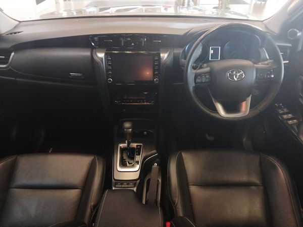 2022-Toyota-Fortuner-28-GD-6-Raised-Body-Auto image:5