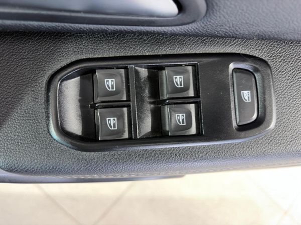 2022-Renault-Duster-15-dCi-Intens-EDC image:20