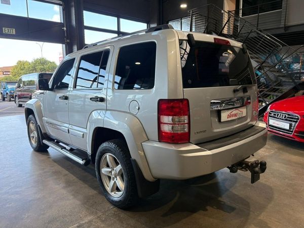 2011-Jeep-Cherokee-37-Limited-Auto image:6