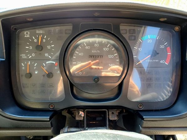 2004-Nissan-Ud-80-Fc-Cc image:11