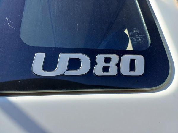 2004-Nissan-Ud-80-Fc-Cc image:16
