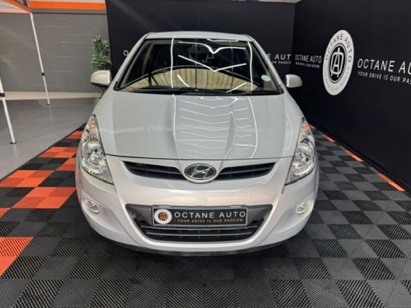 2011-Hyundai-i20-14-Auto image:1