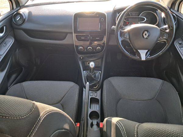 2016-Renault-Clio-IV-900T-Blaze-Limited-Edition-5-dr-66kW image:8