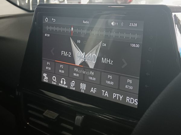 2026-Mahindra-XUV-3XO-12T-MX2-Auto image:14