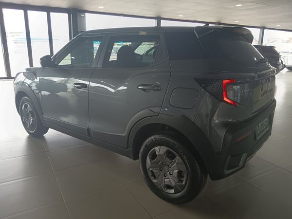2026-Mahindra-XUV-3XO-12T-MX2-Auto image:5