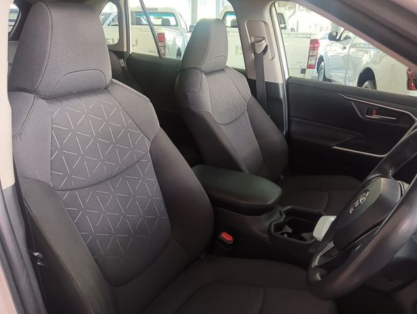 2020-Toyota-RAV4-20-GX-Auto image:9