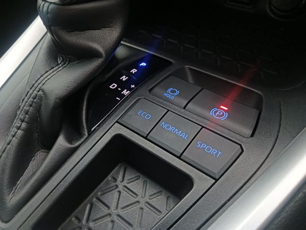 2020-Toyota-RAV4-20-GX-Auto image:17