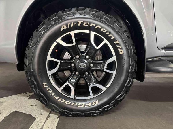 2019-Toyota-Hilux-28-GD-6-Raider-4x4-Auto-Double-Cab image:13