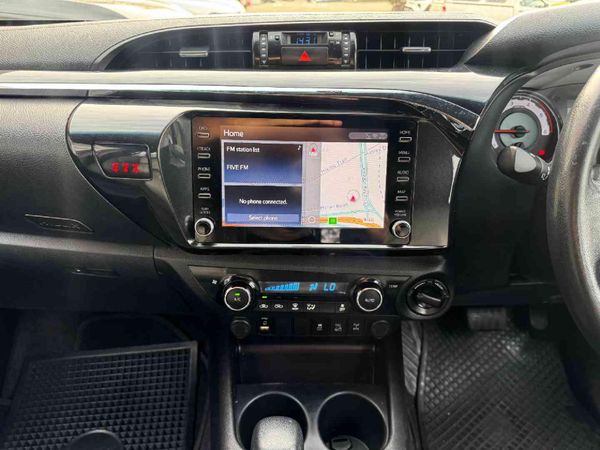 2019-Toyota-Hilux-28-GD-6-Raider-4x4-Auto-Double-Cab image:6