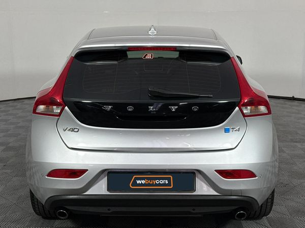 2014-Volvo-V40-T4-Excel image:16