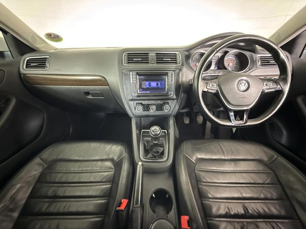 2016-Volkswagen-Jetta-GP-14-TSI-Comfortline image:1